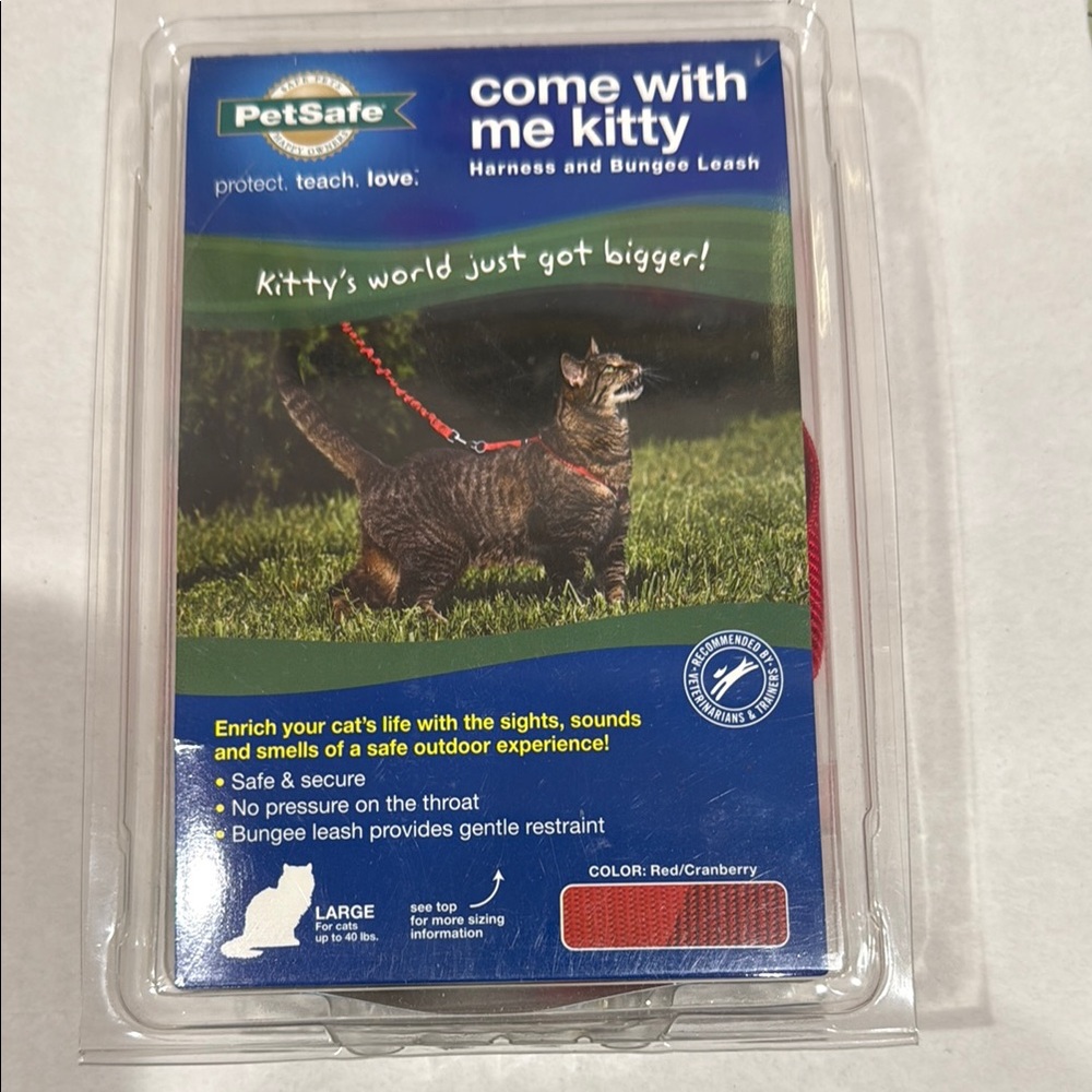 PetSafe Come With Me Kitty Harness & Bungee Leash. Large (40lb) Red/Cranberry